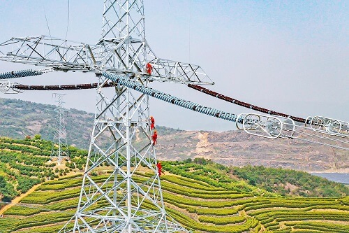 國家電網(wǎng)公司召開重大項(xiàng)目建設(shè)推進(jìn)會(huì)議-陜西茂禎電力工程有限公司