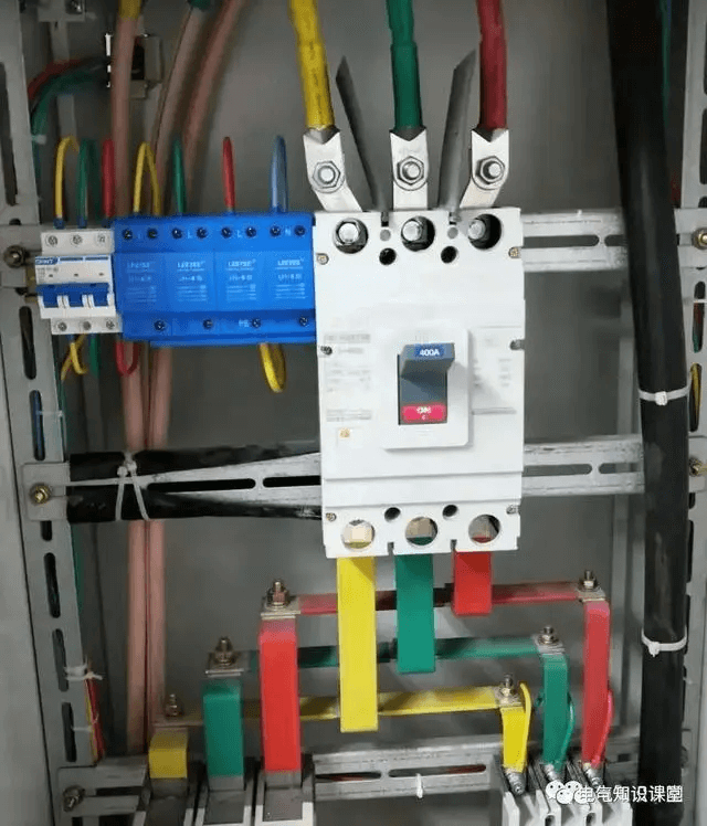 浪涌保護(hù)器與空氣開關(guān)有什么區(qū)別？怎樣選型？這篇文章里有答案-陜西茂禎電力工程有限公司